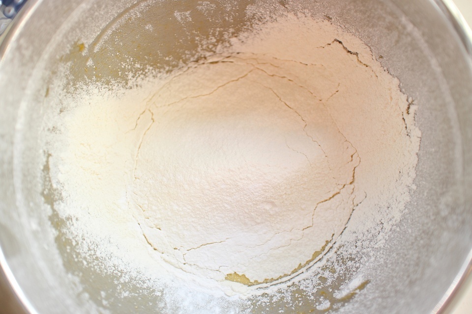 此款小蛋糕好吃又好看,比蛋糕店的香多了,没想到做法竟如此简单