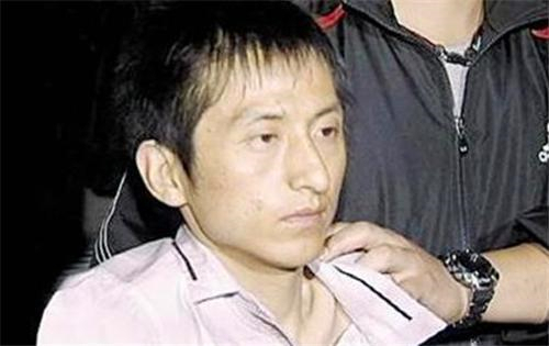 故宫@他用“轻功”成功盗走故宫价值15亿的国宝,被捕后,揭开轻功谜团