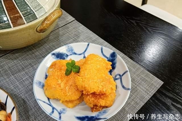 老公带小姑娘回家吃饭,我做了一桌菜招待,她惊讶的“三观”尽碎!