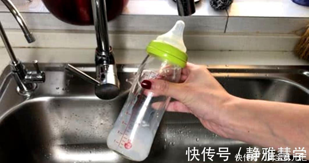 小丽|“哪来那么多讲究!”宝妈用开水烫奶瓶,自以为很干净,却坑了娃