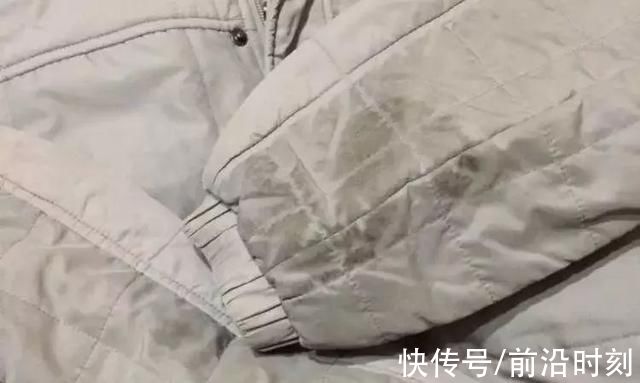 建议大家:冬天羽绒服脏了别用水洗，教你正确做法，一擦干净如新