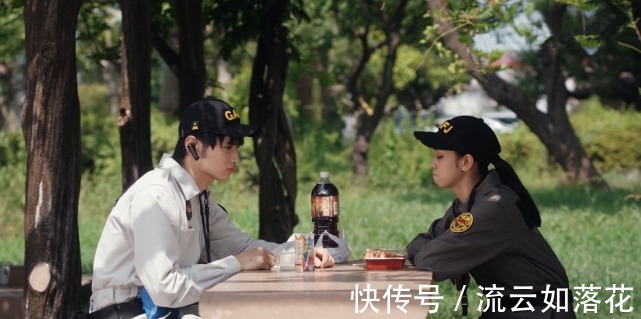 伏笔|泽塔奥特曼洋子结局早有暗示埋藏12集的伏笔,赛雷布洛的阴谋