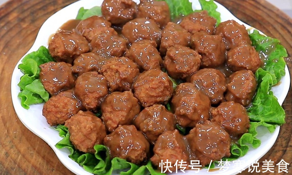 肉丸子好吃有诀窍，厨师长教你饭店秘制做法，香糯Q弹，久煮不散！