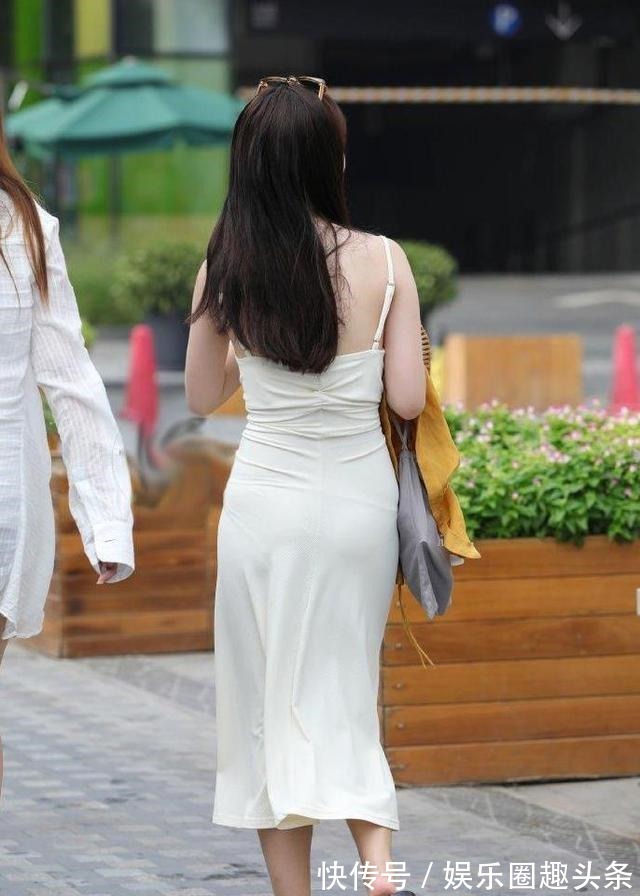 时尚 性感打扮少女18岁，清新自然美！