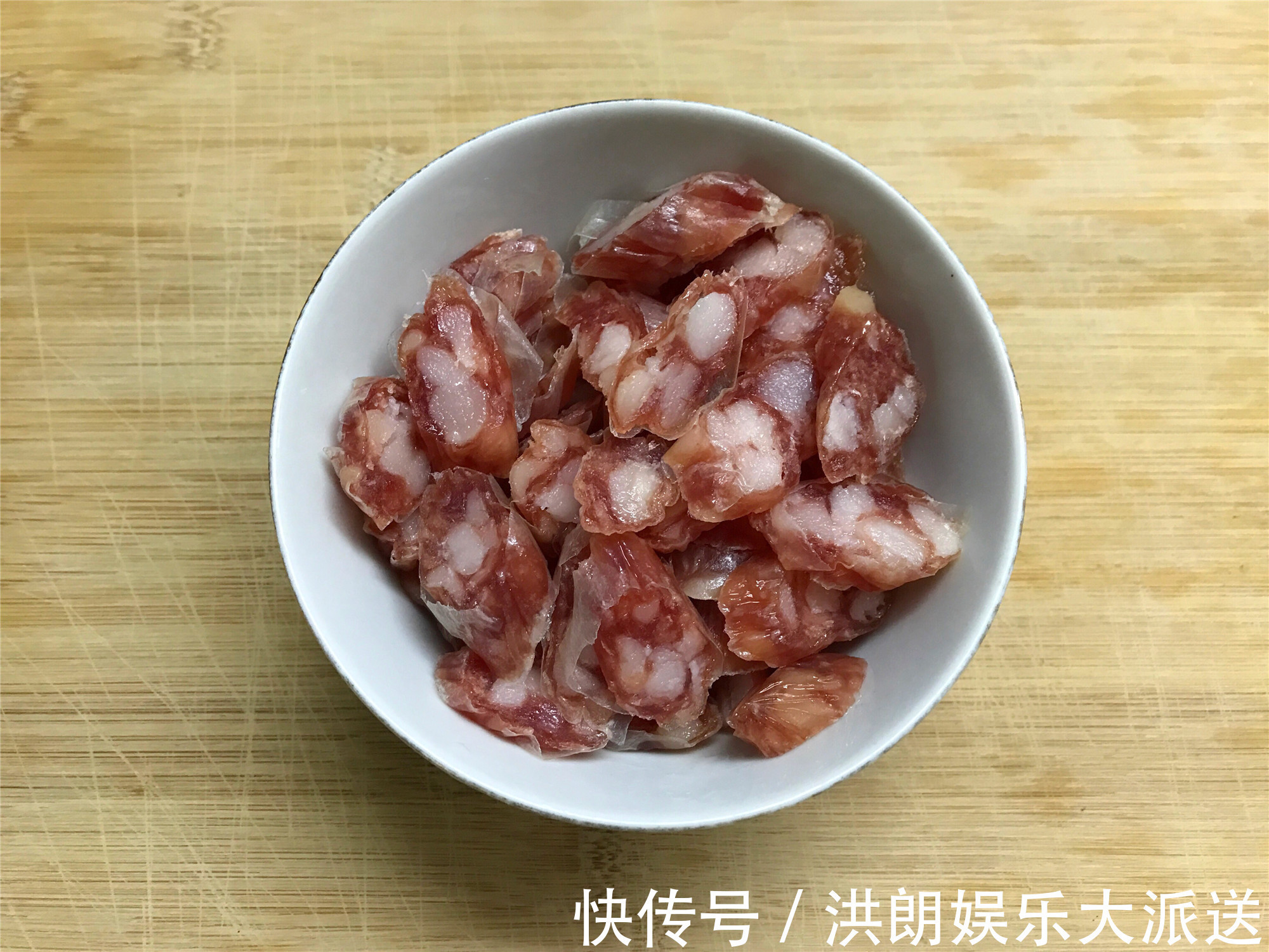 江南人家冬天必吃,饭菜一锅出,咸鲜软糯,连锅巴也不放过