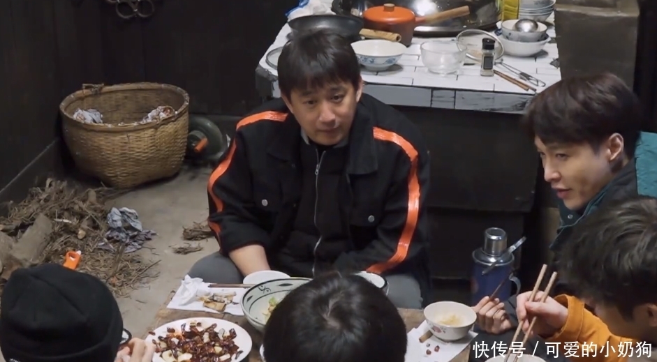 这才叫自律!面对美食,彭昱畅吃了4碗半米饭,张艺兴?半碗