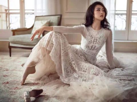 袁九兒|別再吐槽姚安娜了,“倒貼”著炒CP,自黑,為了紅,她真的很卑微