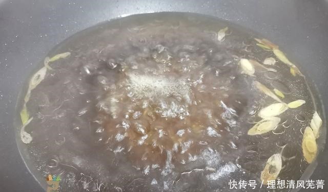  它是天然的“杀菌剂”，冬天要多吃，做成热汤面，美味营养好消化