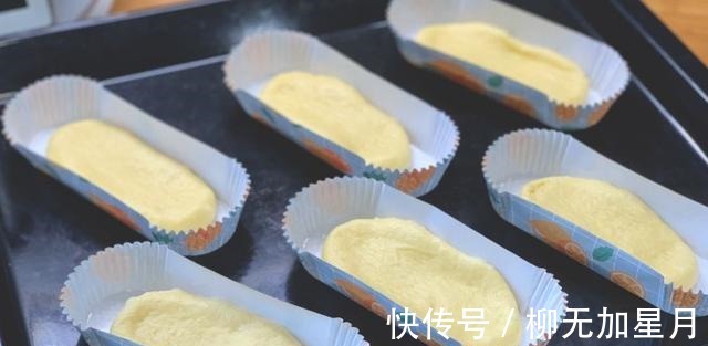 小美烤肠面包！