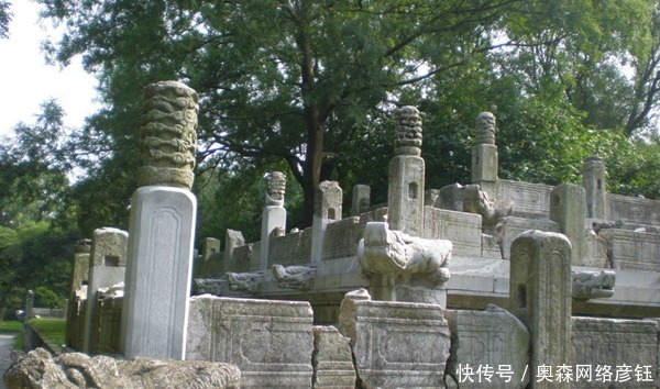 埋在|朱元璋到底埋在了哪里？让中国人头疼了600余年，至今成谜