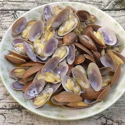 九层塔叶炒花蛤