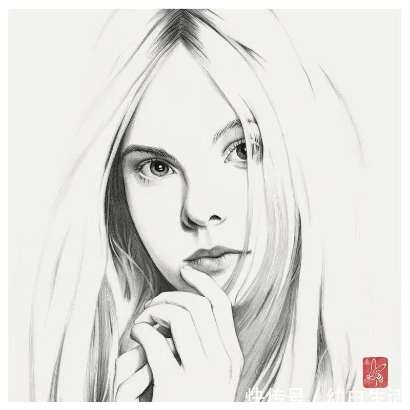 手绘$总被怼素描画得像头盔,瞧她用自动铅笔画,笔笔都是功力,厉害了!