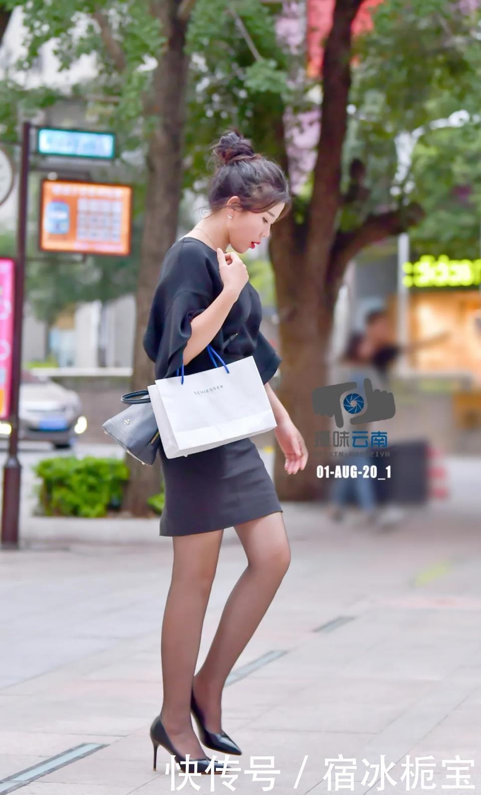 “美不美,看大腿!”这句话直白又火辣