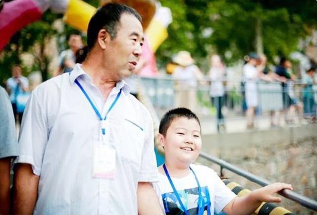 为何姥姥大多只会帮忙带娃到三岁？退出的原因，藏着老人的智慧