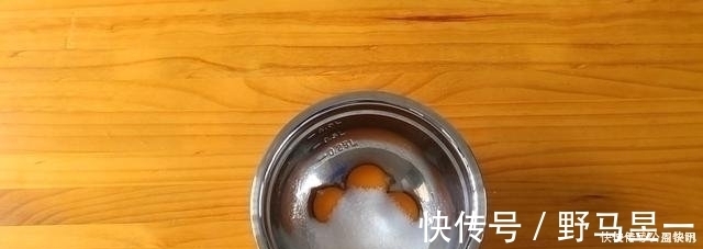 面团|一口下去就爆浆的卡士达酥皮泡芙，大气孔不塌陷的秘密都在这