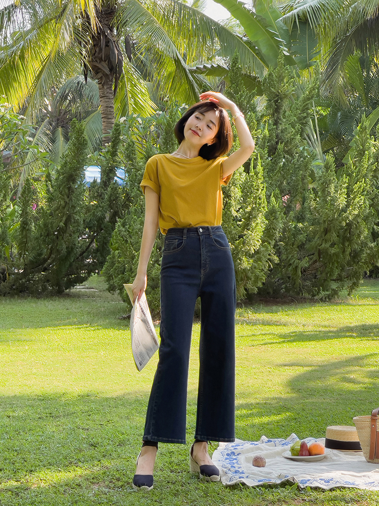 显瘦|“短袖T恤+半身裙”这也太配了吧!显白显瘦,太适30岁的女人了