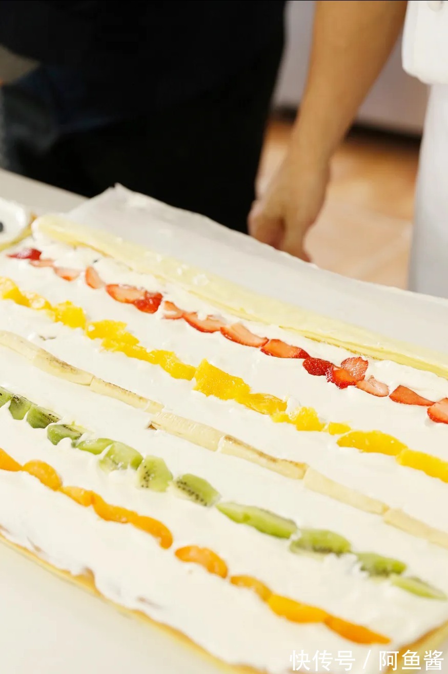 比浮云卷还要嫩的「水果蛋糕卷」,卖疯了!一次成功