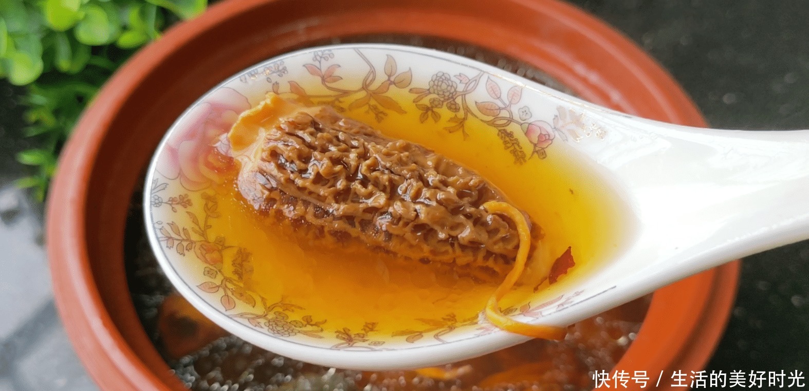 洗干净|天冷了就给家人炖这一锅汤,浓香鲜美好喝温补,食材与做法都简单