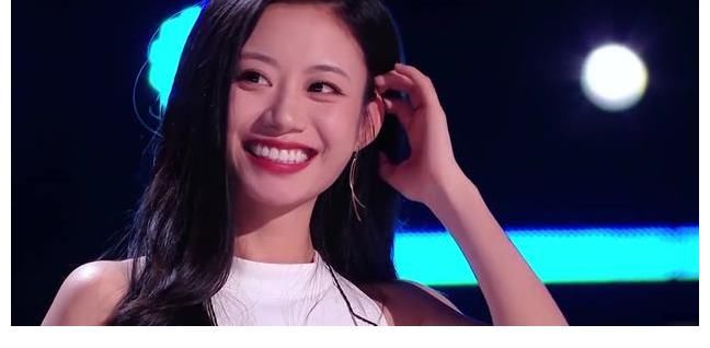 伍珂玥颜值有多高？图5道出真相，难怪观众喜欢她