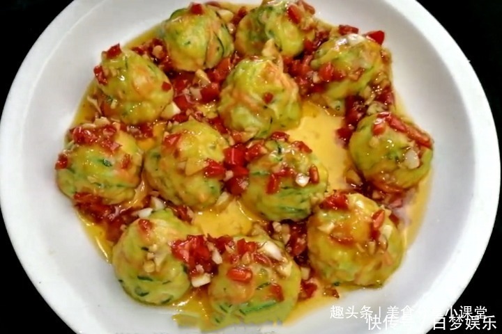 多汁|萝卜的新吃法,做成一道丸子,鲜嫩多汁,口感特劲道,全家都爱吃