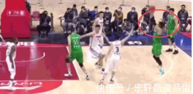 破案|破案了,胡明轩故意垫脚郭艾伦慢镜头还原真相,艾伦反应给答案