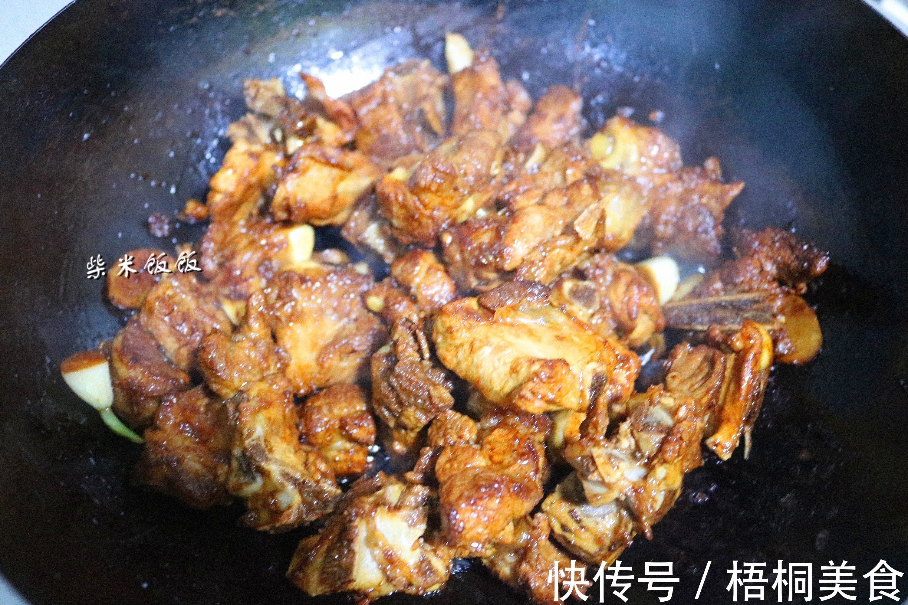 晚餐，花100元只做了一个菜，朋友说：很实惠，外面200吃不到