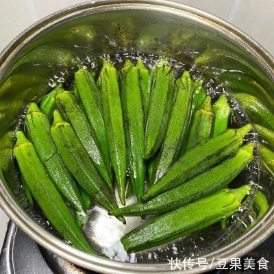 味达|这道蒜泥秋葵，怎么做都好吃