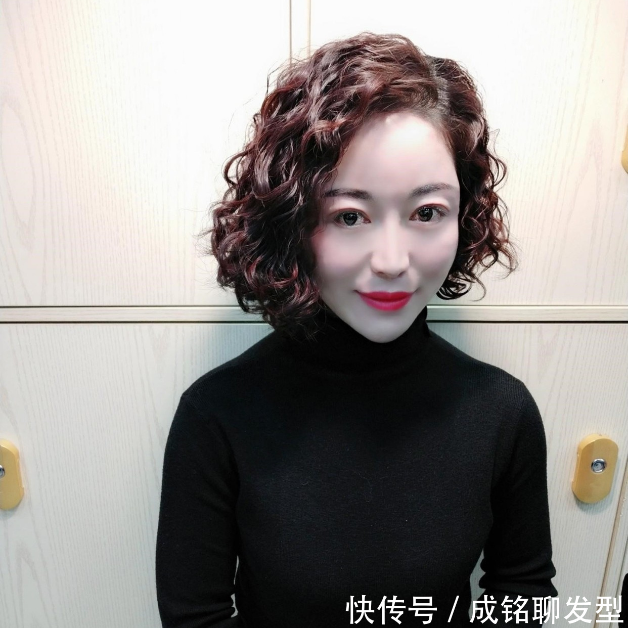 洋气|适合五六十岁女人的抱团卷,时髦洋气又显发量,好打理又显年轻