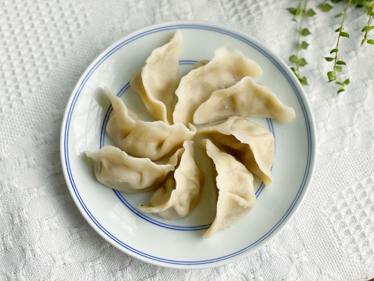 秋天吃饺子不能错过白菜猪肉馅，鲜美可口，价格还便宜