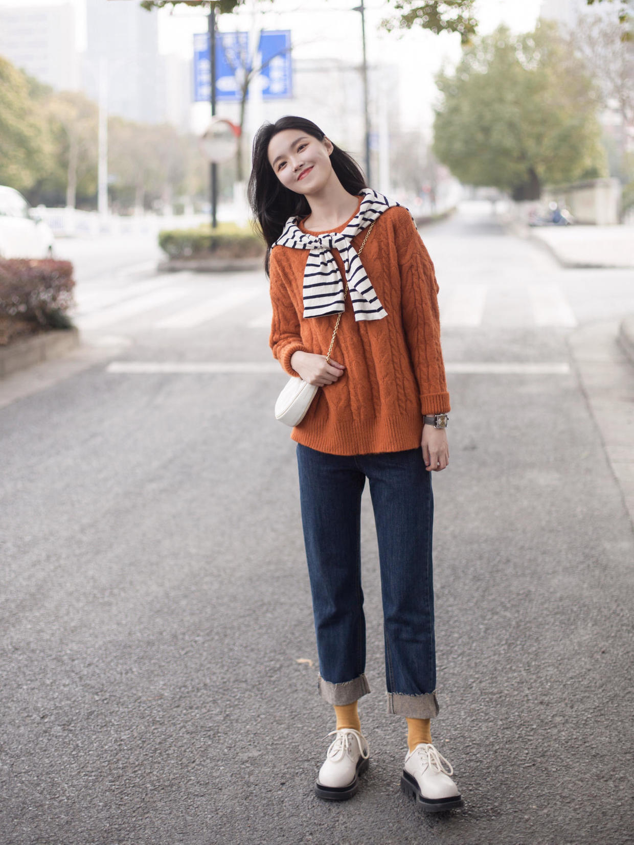 牛仔裤 冬日也想秀出大长腿?看看这五条牛仔裤吧,休闲感满分更显腿长!