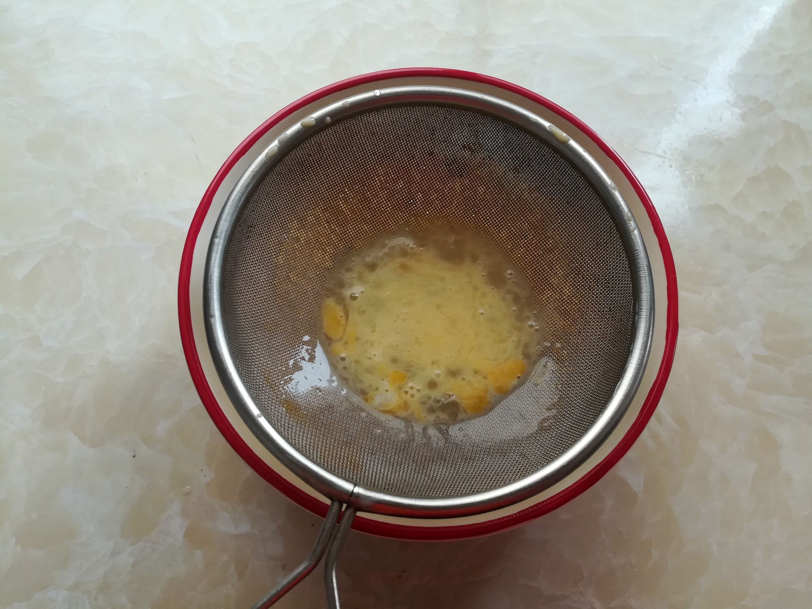 鸡蛋牛奶是绝配，上锅蒸8分钟，香嫩细腻营养高，孩子天天都想吃