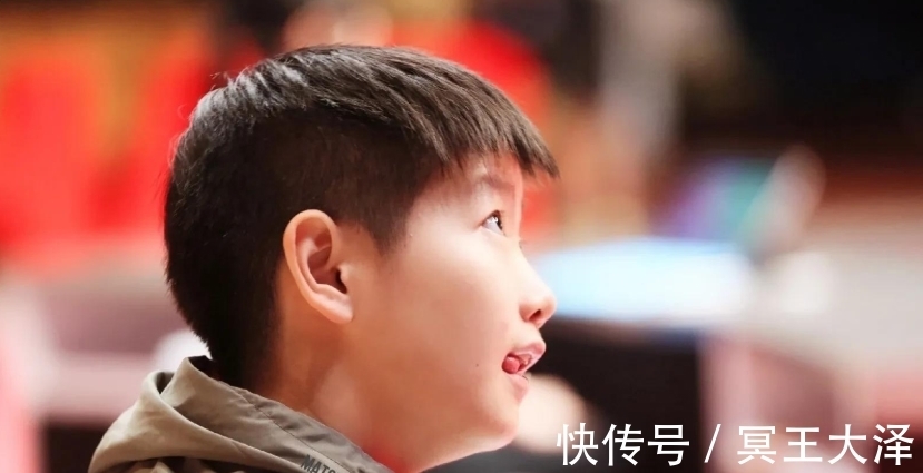 刘诗雯|是什么积怨,曾让孙颖莎写下隔阂障碍四个字,是任性的黄海诚吗?