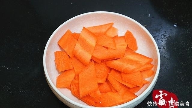 清理血管|到了冬天,老人都离不开它,补血通血,清理血管属它最强