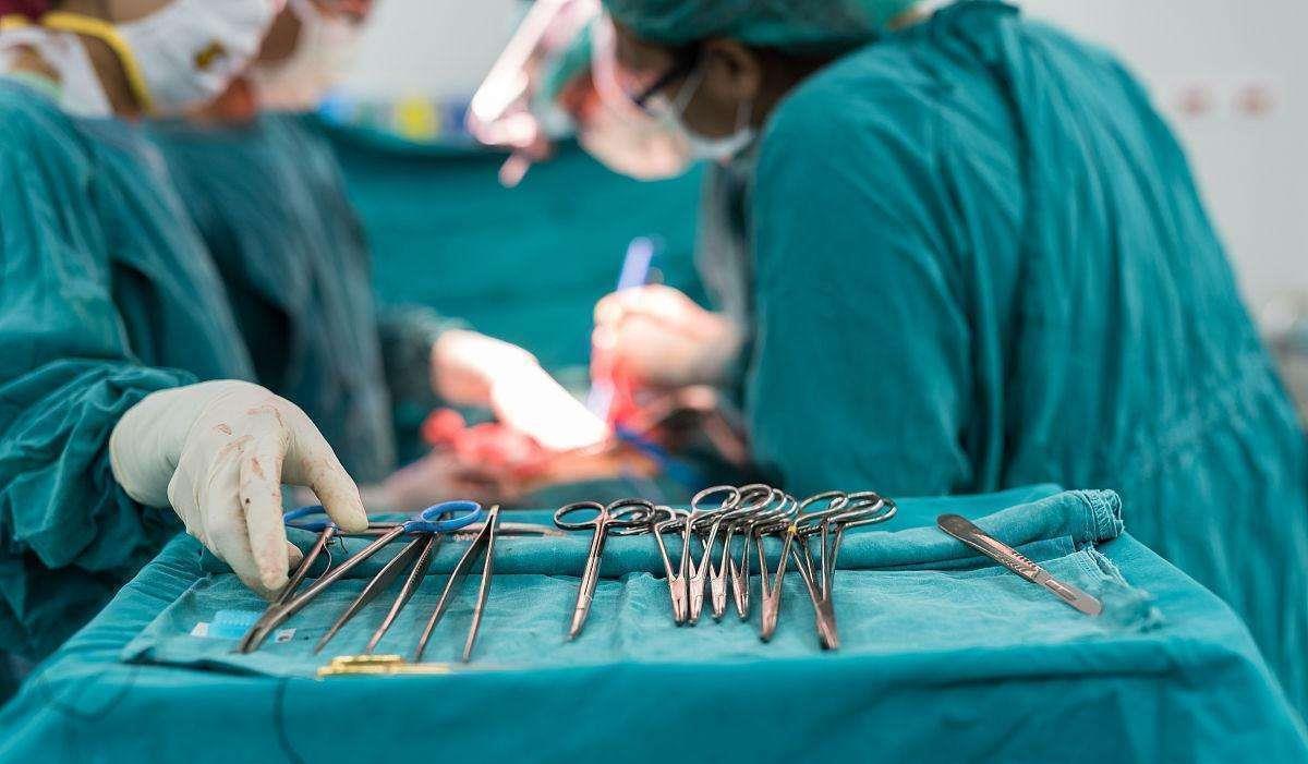 剖腹产|孕妇剖腹产提过哪些离谱要求?割脂肪、结扎……最后一个更离谱