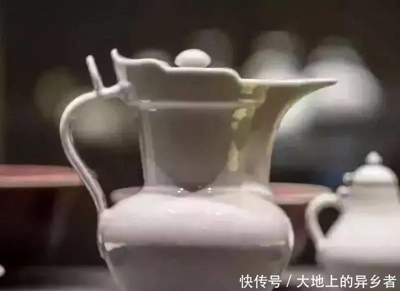 英国|他收藏的瓷器:连故宫都眼红...