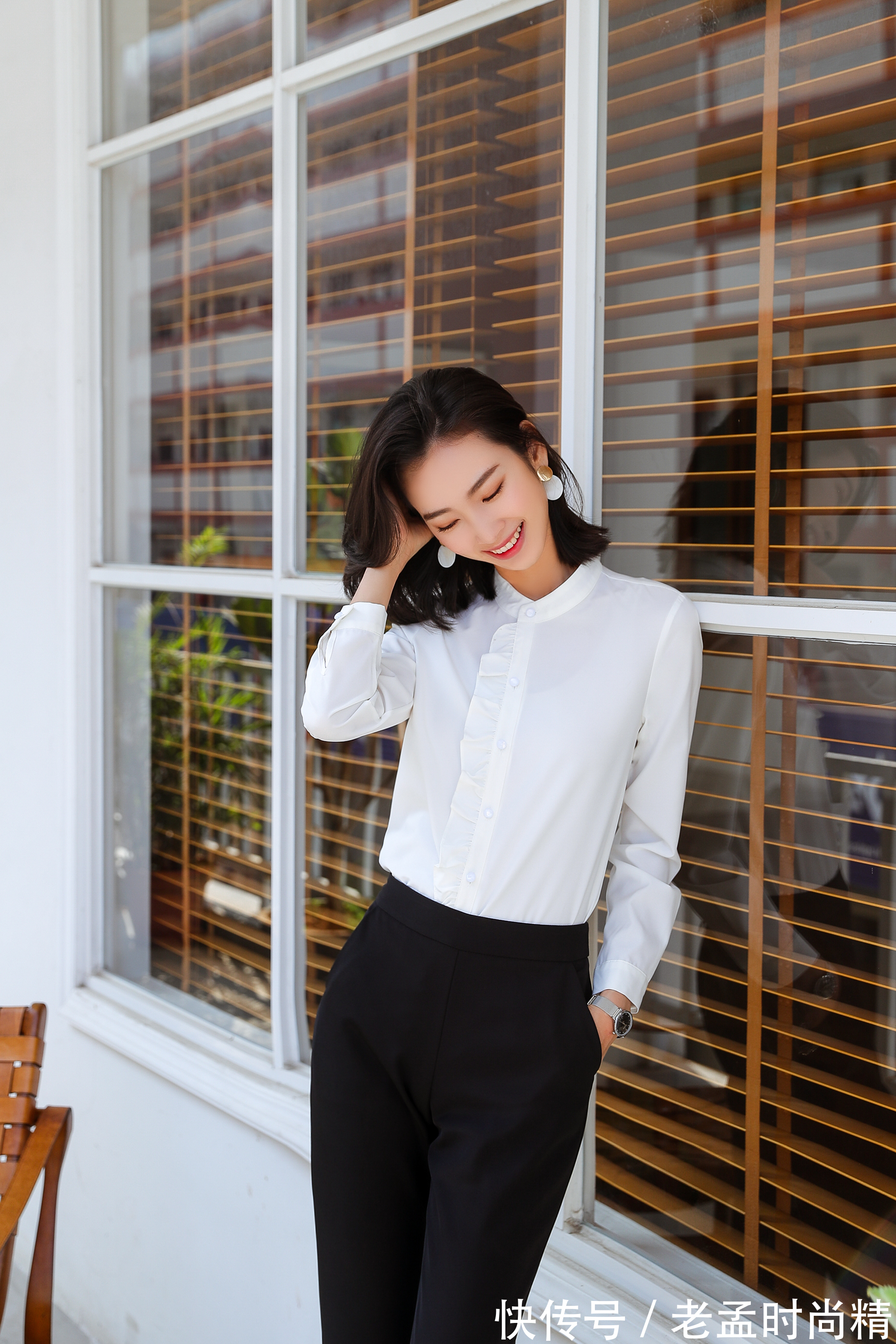 职业套装 黑色衬衫职业套装非常推荐