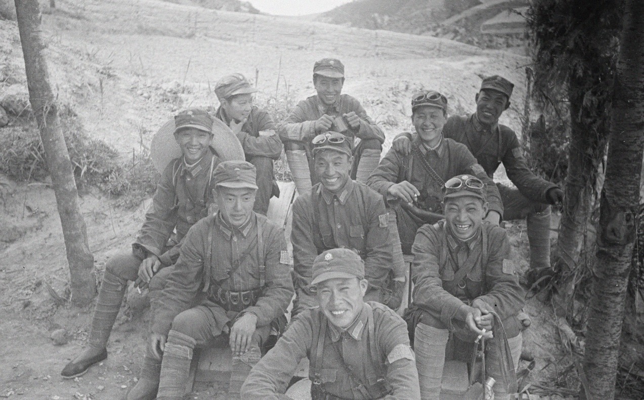 告诉|八路军帽子上的两颗扣子有何意义？这里告诉你真相