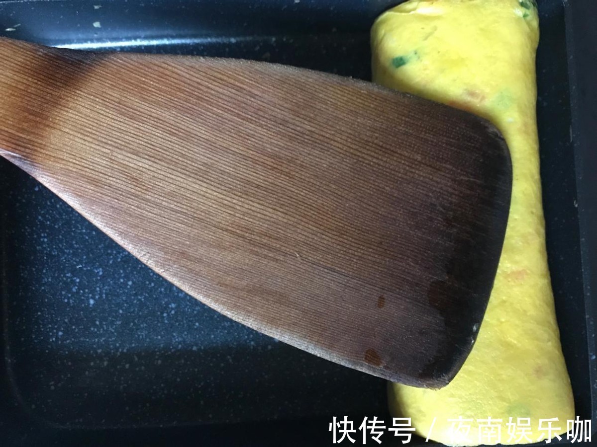 鸡蛋|精致细腻,口感丝滑,在家做营养高的鸡蛋卷