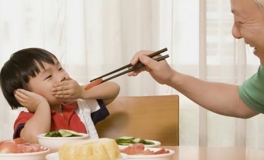 脾胃|7岁孩子出现积食,家长发现3处端倪,调理后身高135cm