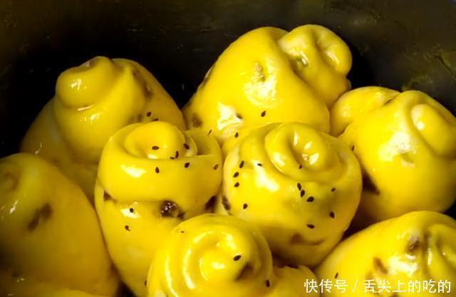 1斤面粉加4个鸡蛋,你最想不到的做法,比馒头简单,比馅饼好吃