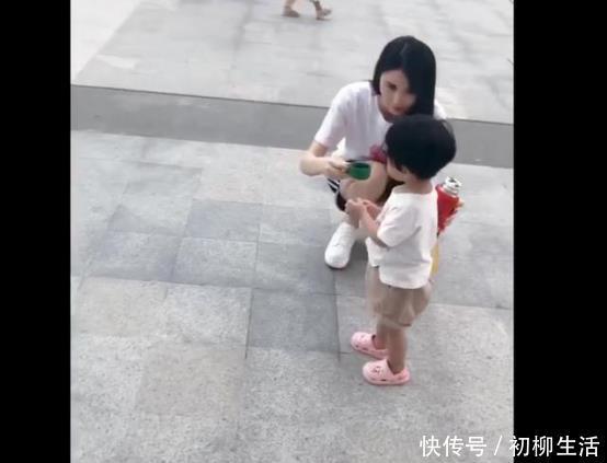 小姨带娃“不按套路出牌”,看完这组图笑出声,网友:一物降一物