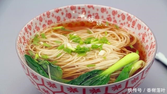 吃光|简单三步一碗面,不起眼的清汤寡水比吃肉还香,不爱面食也吃光