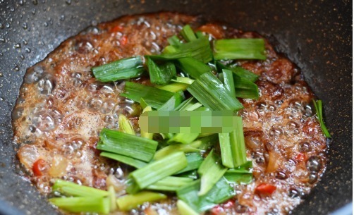 冬天最馋的一道菜,只需下锅一炒,不加一滴油,太香太下饭了