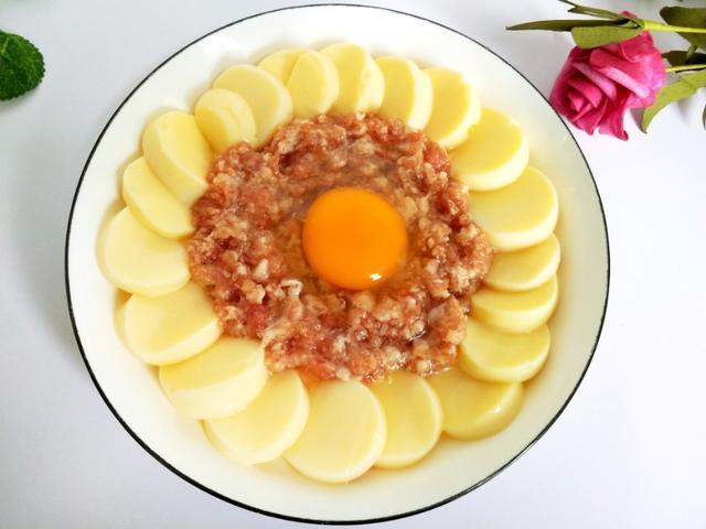 完美搭配,肉沫和鸡蛋豆腐,简单蒸一蒸,入口即化特别美味