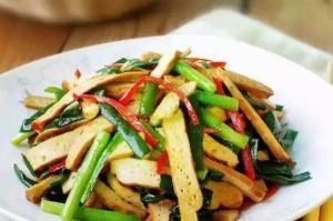 大厨|原来韭菜和此菜才是天生一对,大厨教你一招,上桌一下就抢完