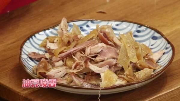 柑子皮|不用红烧不用炒，小鱼干加“它”上锅蒸，骨酥肉烂，鲜香不腥！