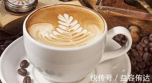 睡眠质量|3种食物是失眠“帮凶”,2种水果是助眠“高手”,吃对才能睡得香