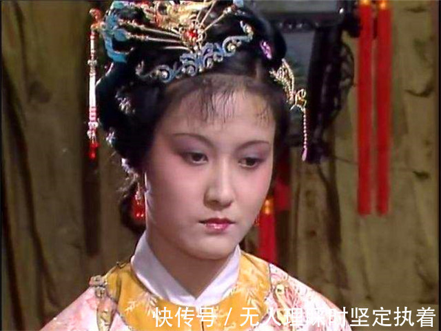 史湘云#沉默寡言的迎春,却用这三个字称呼林黛玉,暴露了和她的真实关系