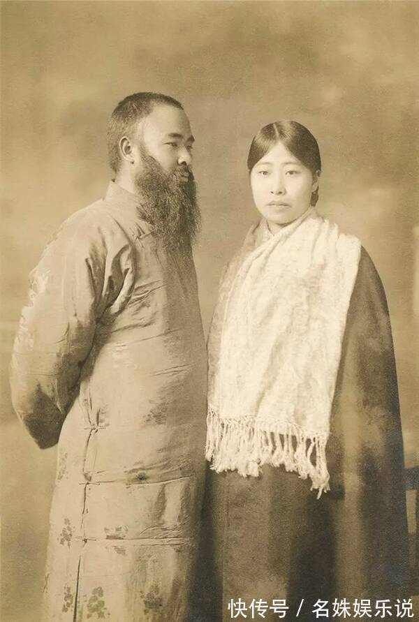 秋君#他一生十段情,妻妾四人,却三跪挚爱而不娶,以兄妹之名互称52年