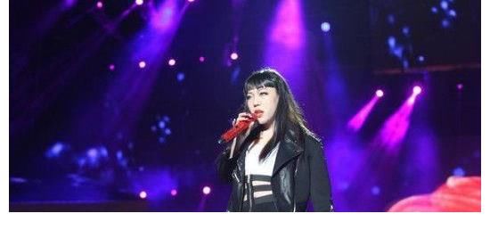 中国好声音|吴莫愁小县城商演，尴尬结局早已注定，她是否后悔与庾澄庆走太近